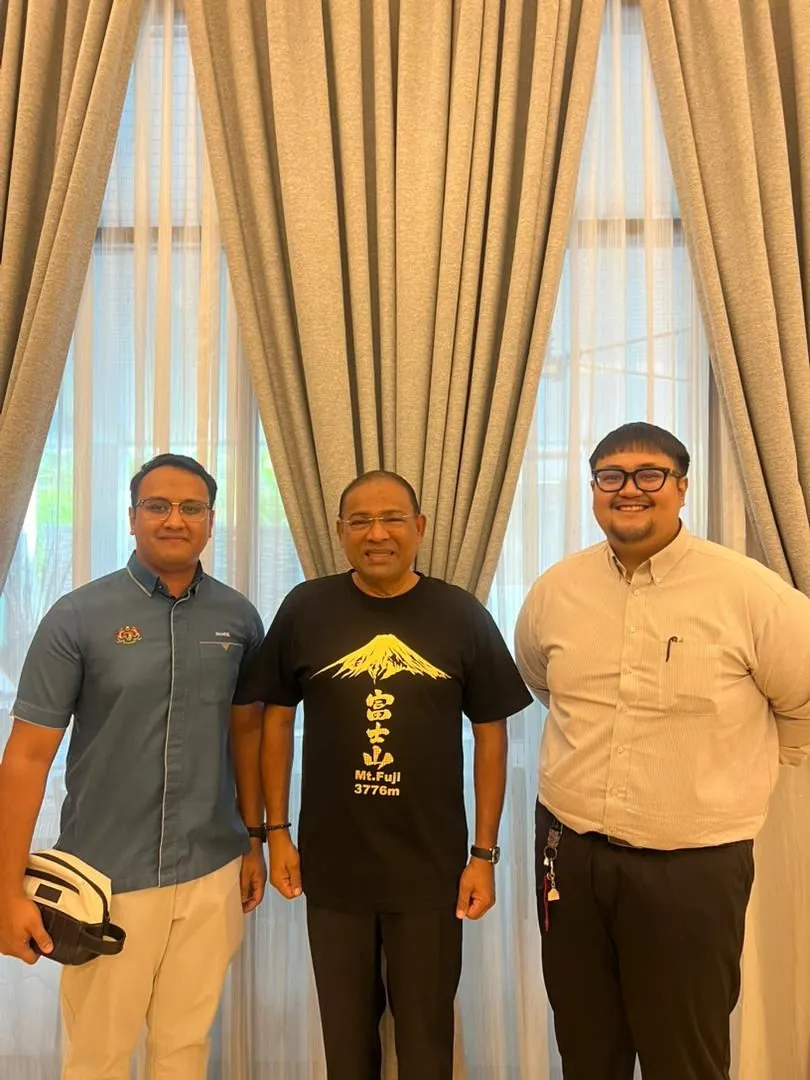 Meeting with Datuk Seri Panglima Abdul Azeez Rahim